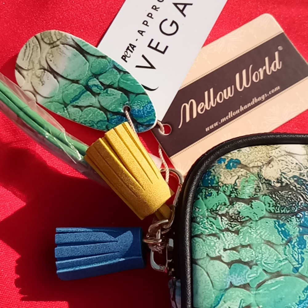 NWT vegan wristlet w/ tassels - Picture 2 of 8